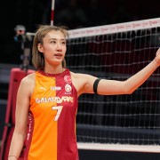 拦网第1！中国女排28岁1米95王牌留洋进化：接替袁心玥当副攻支柱